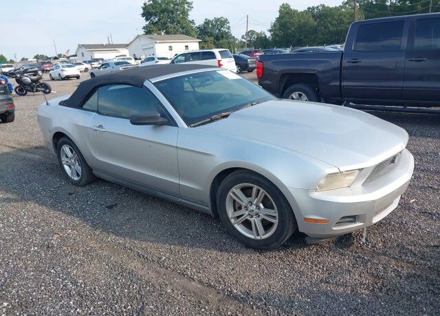 2011 FORD Mustang