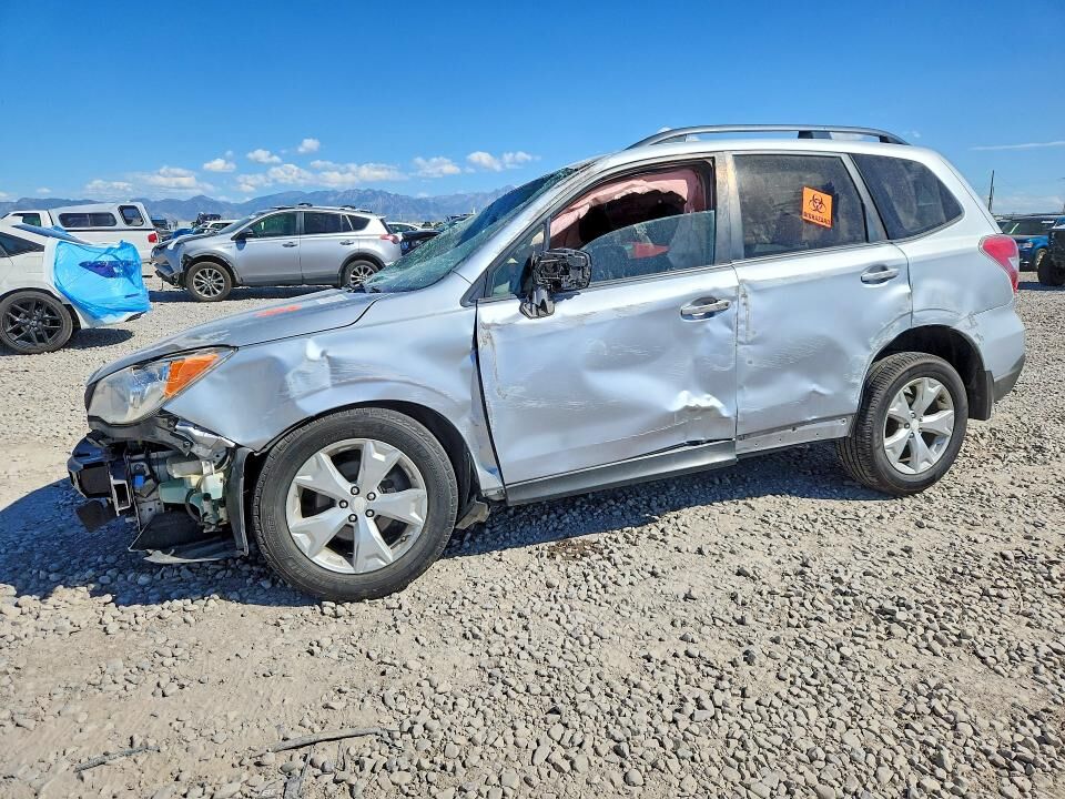 2016 SUBARU Forester