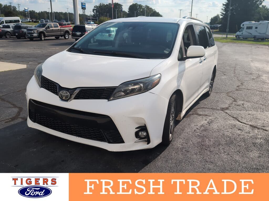 2018 TOYOTA Sienna
