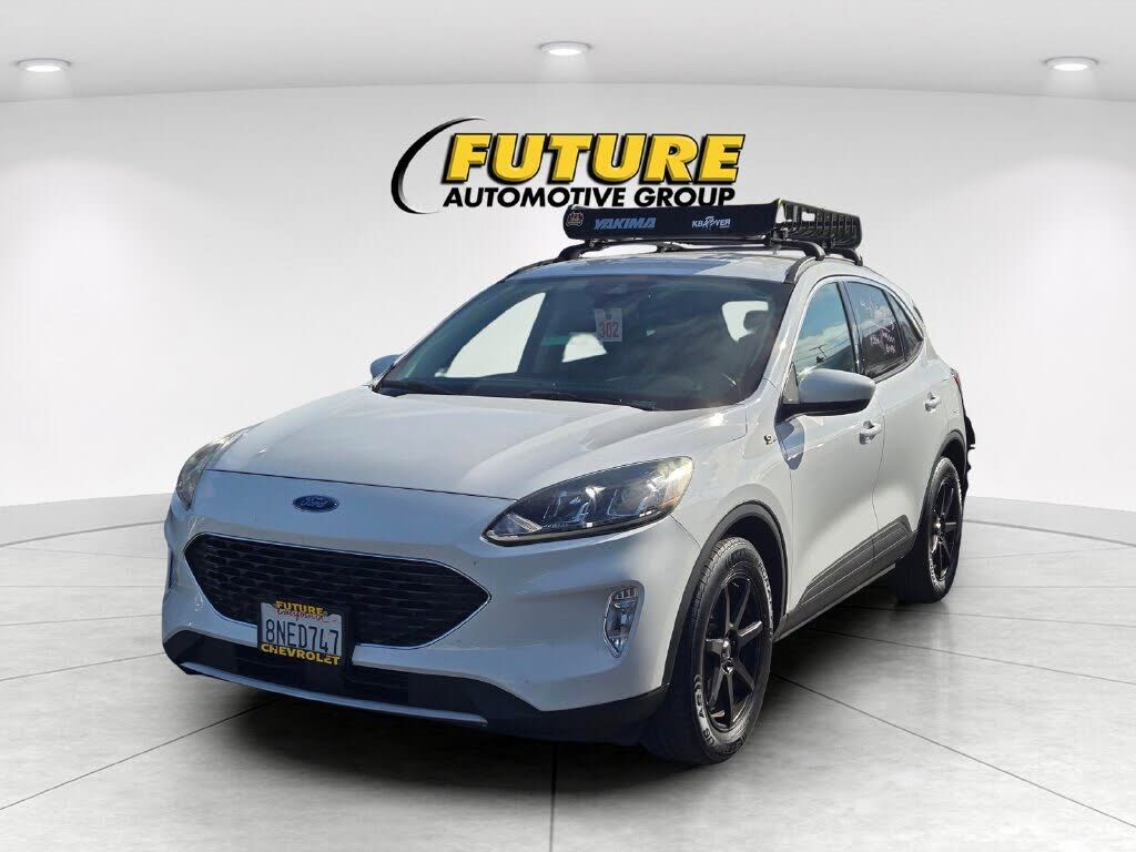 2020 FORD Escape