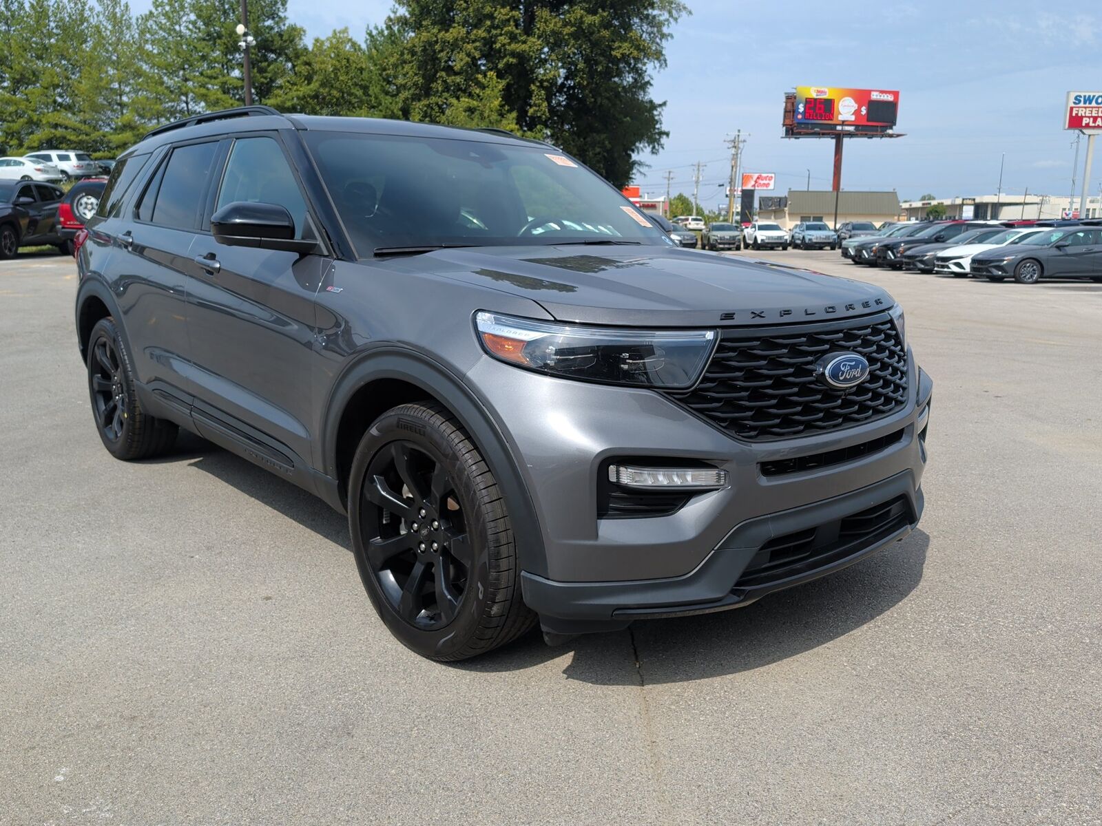 2023 FORD Explorer