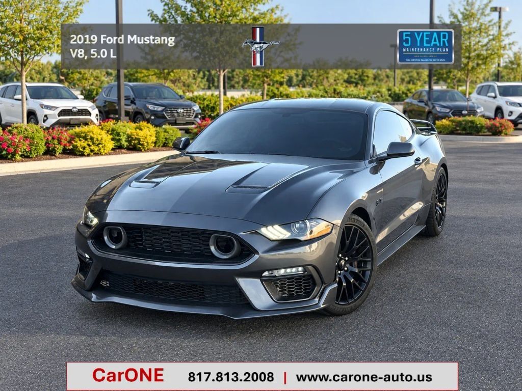 2019 FORD Mustang