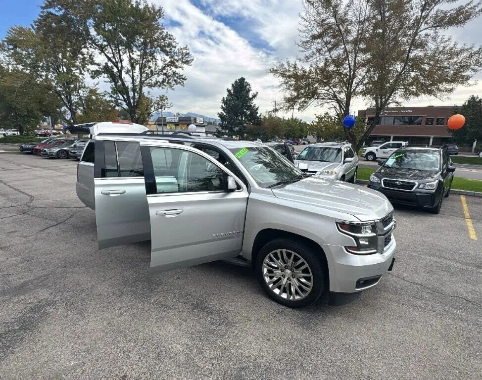 2016 CHEVROLET Suburban