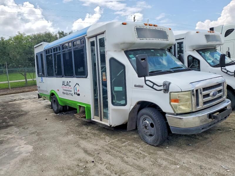 2012 FORD E-450