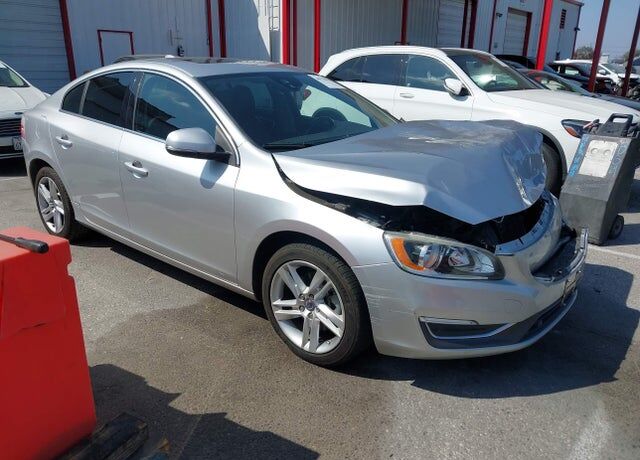 2015 VOLVO S60
