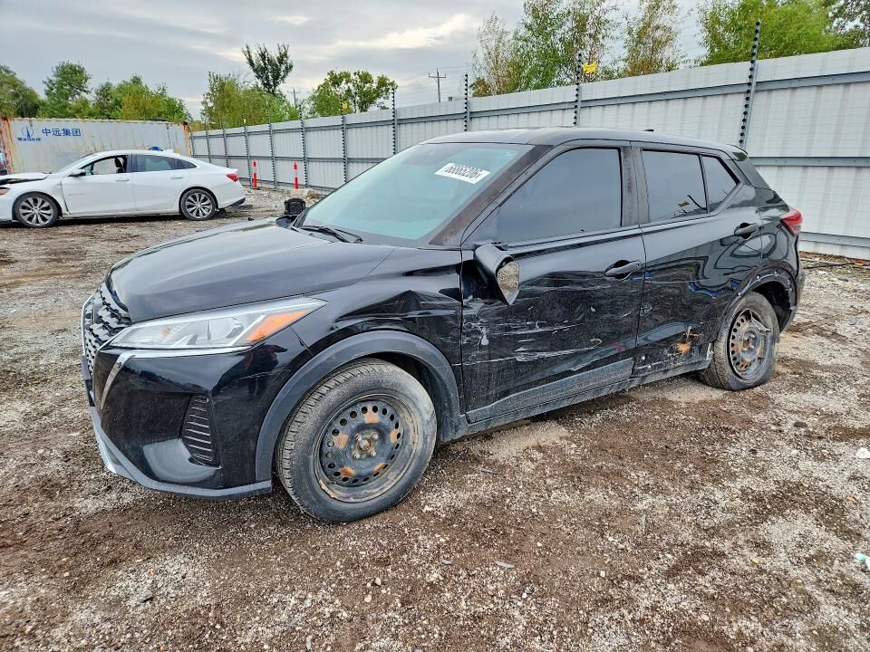 2021 NISSAN Kicks