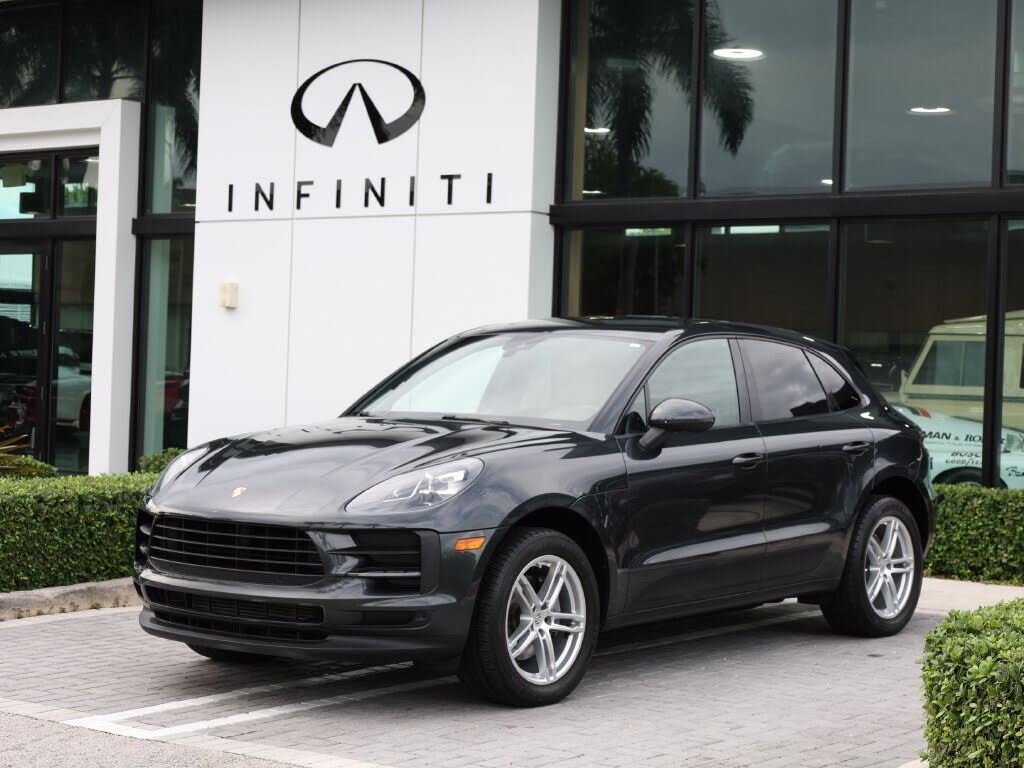 2019 PORSCHE Macan