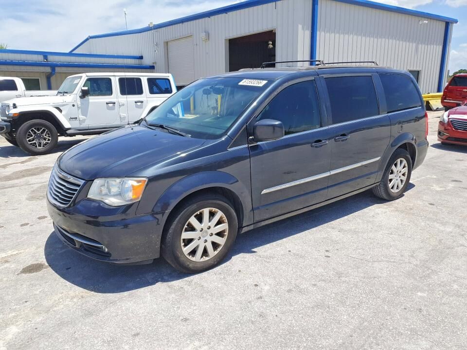 2014 CHRYSLER Town and Country