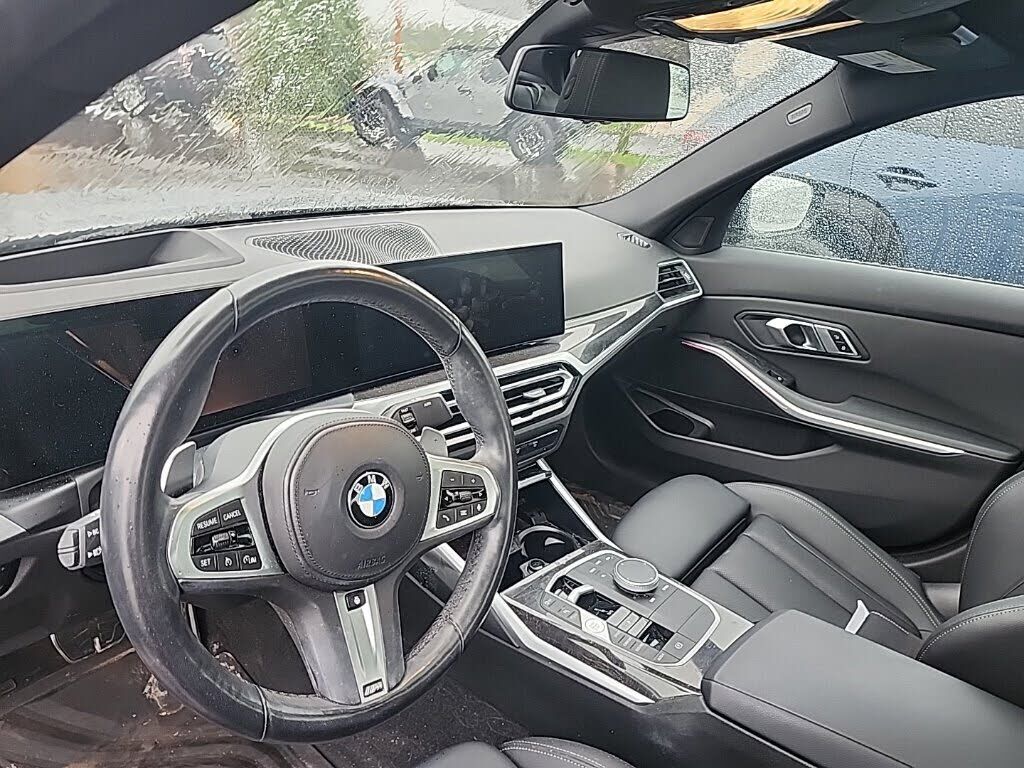 2023 BMW 330i