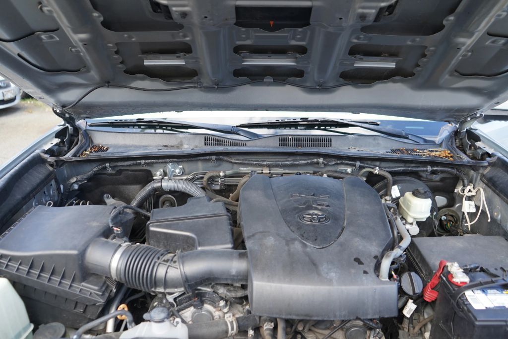 2017 TOYOTA Tacoma
