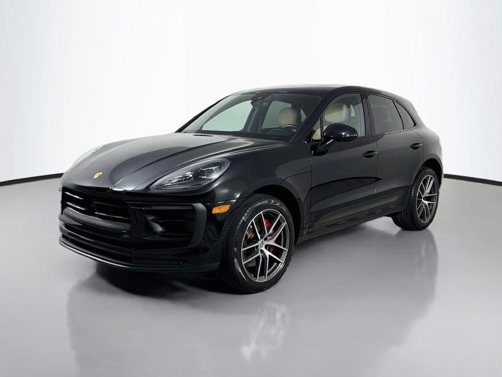 2023 PORSCHE Macan