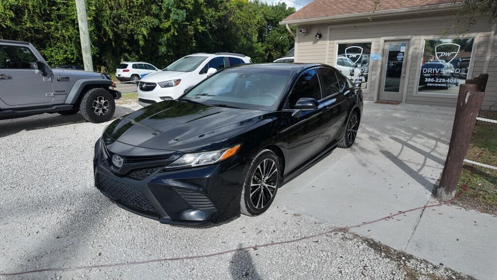 2018 TOYOTA Camry