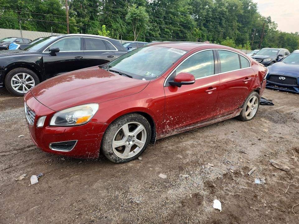 2013 VOLVO S60