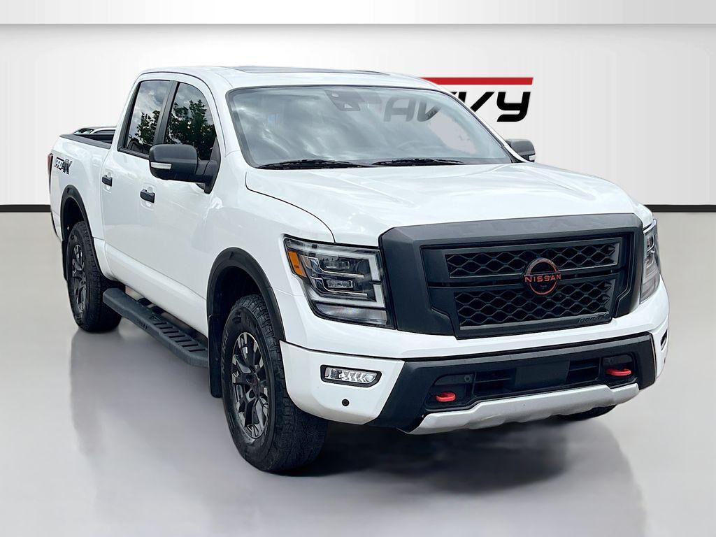 2024 NISSAN Titan