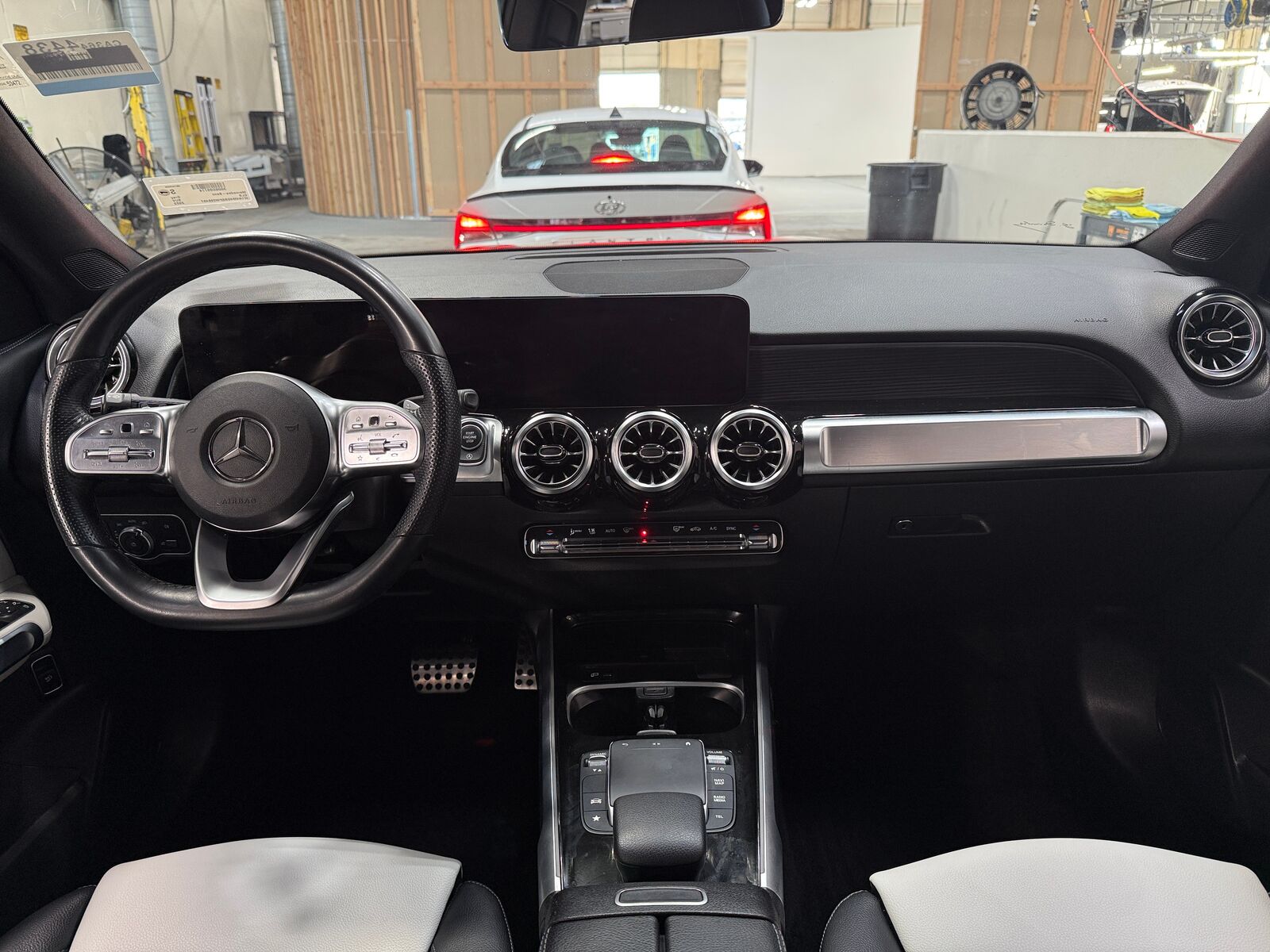 2023 Mercedes-Benz GLB-Class