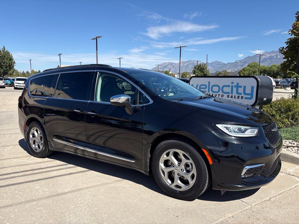 2023 CHRYSLER Pacifica