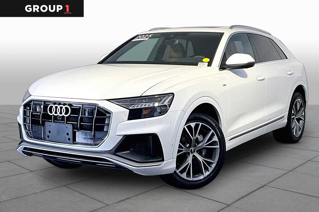 2023 AUDI Q8