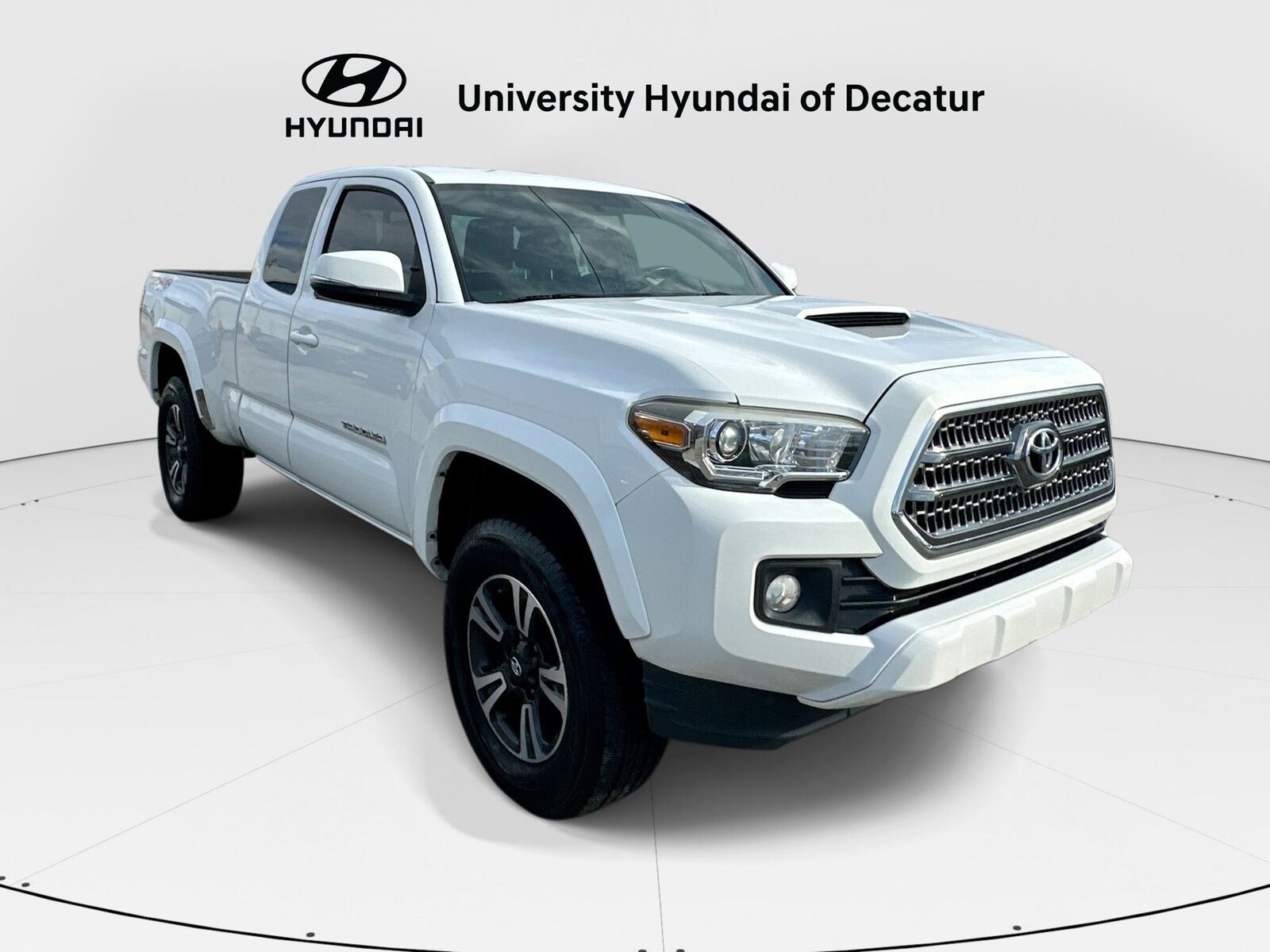 2017 TOYOTA Tacoma