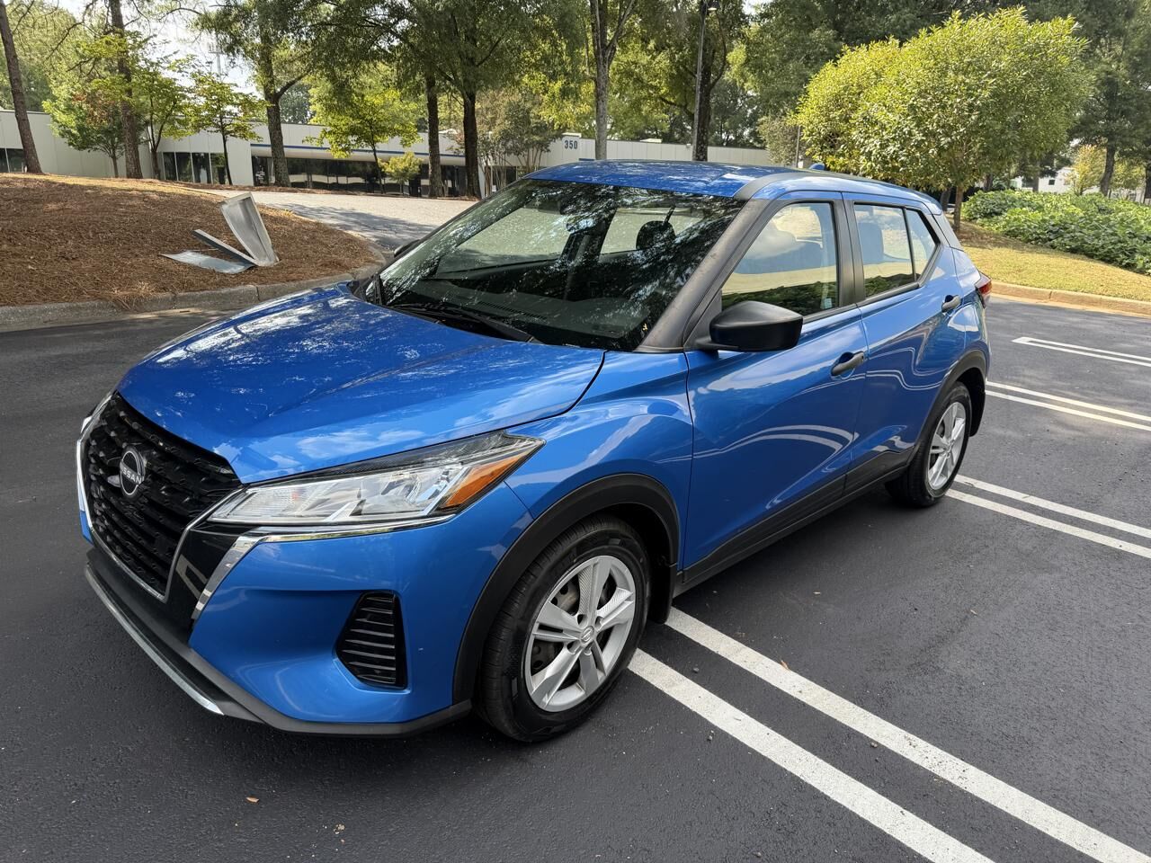 2024 NISSAN Kicks