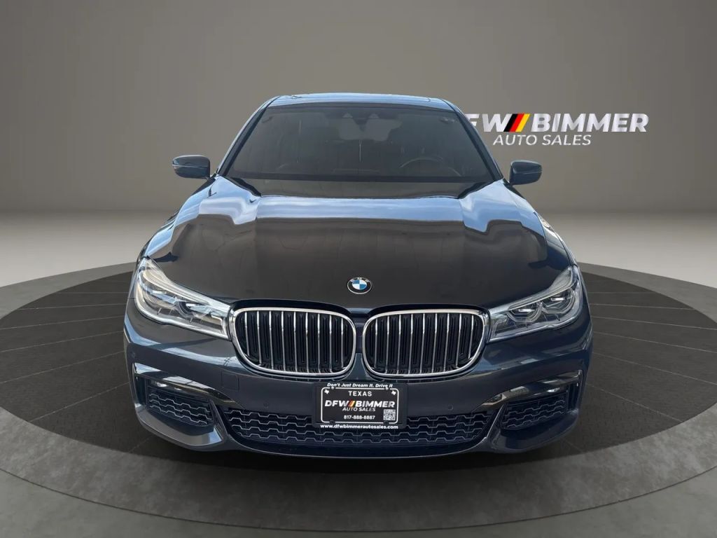 2018 BMW 750i