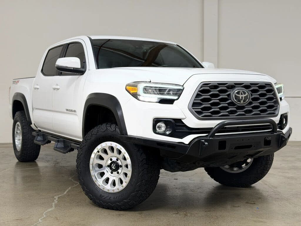 2020 TOYOTA Tacoma