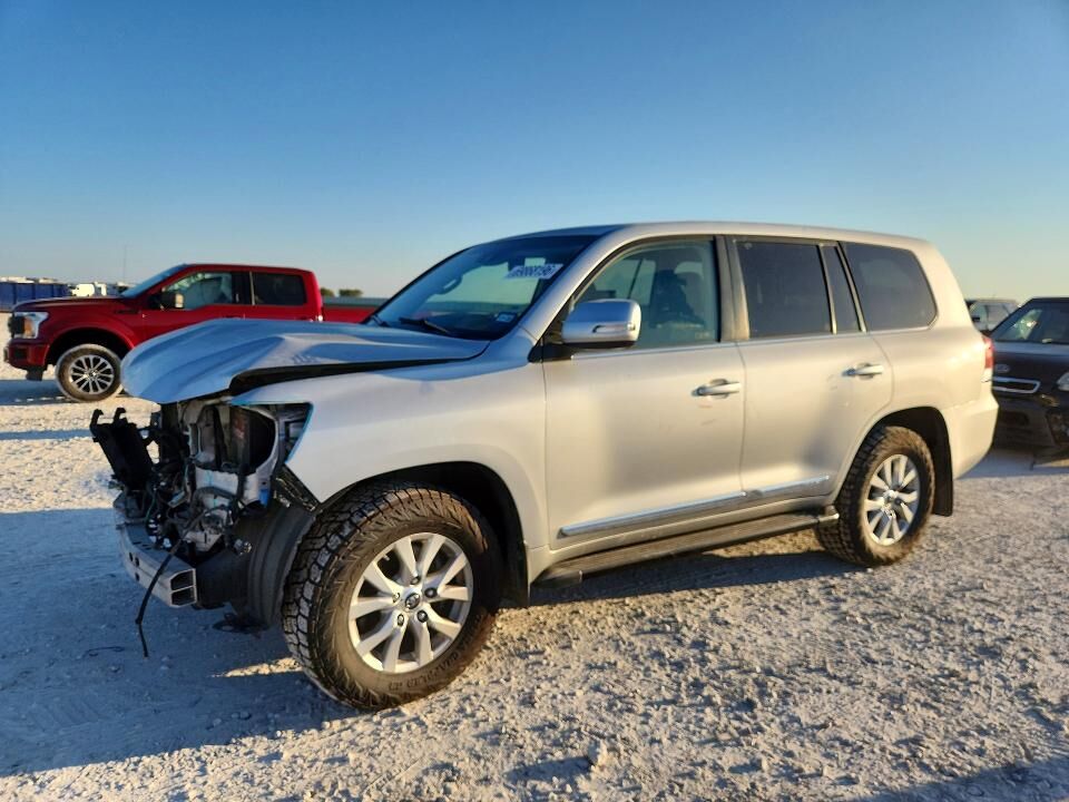 2016 TOYOTA Land Cruiser