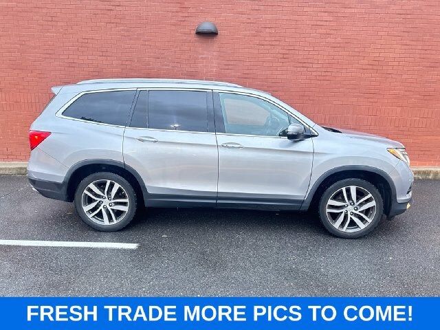 2017 HONDA Pilot