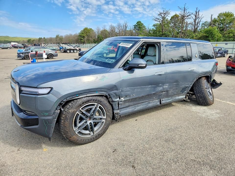 2025 RIVIAN R1S