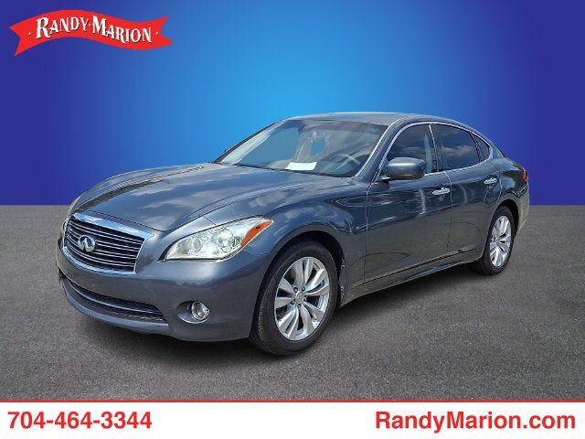 2011 INFINITI M37