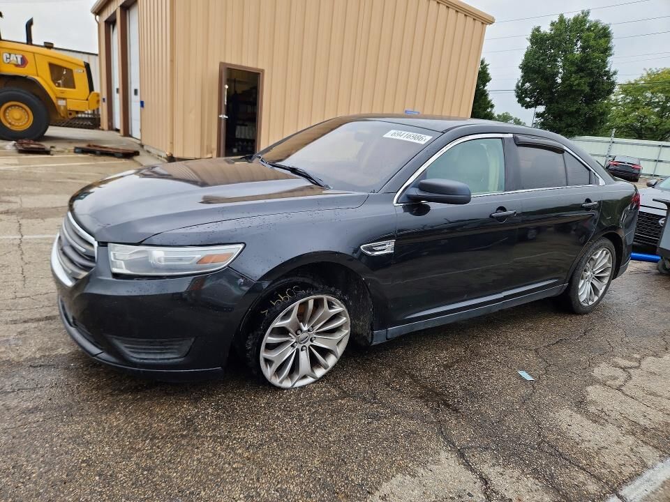 2013 FORD Taurus