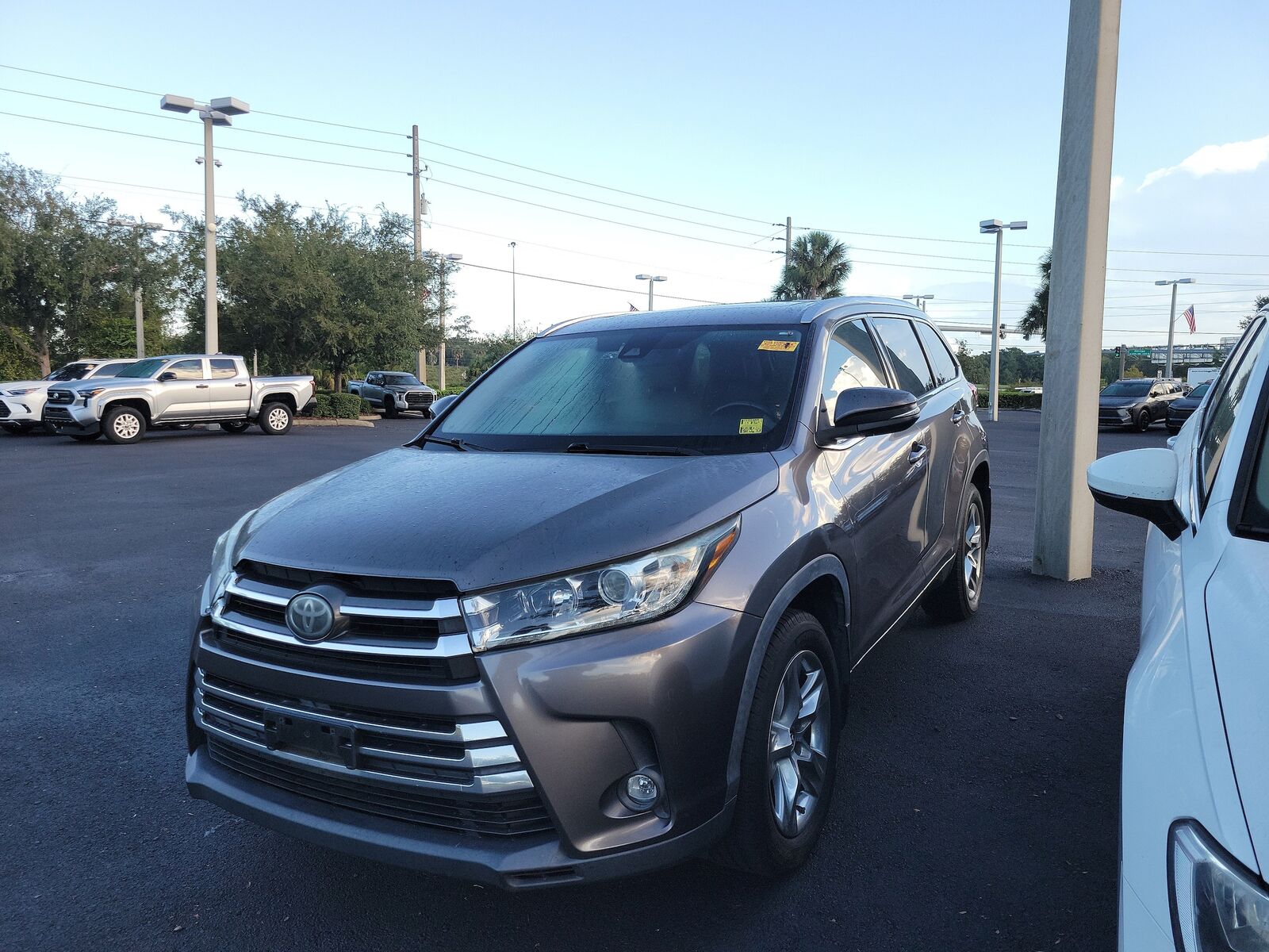 2019 TOYOTA Highlander