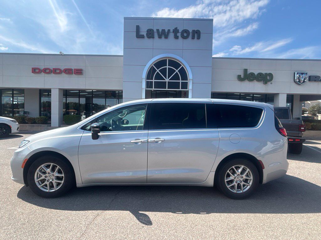 2024 CHRYSLER Pacifica