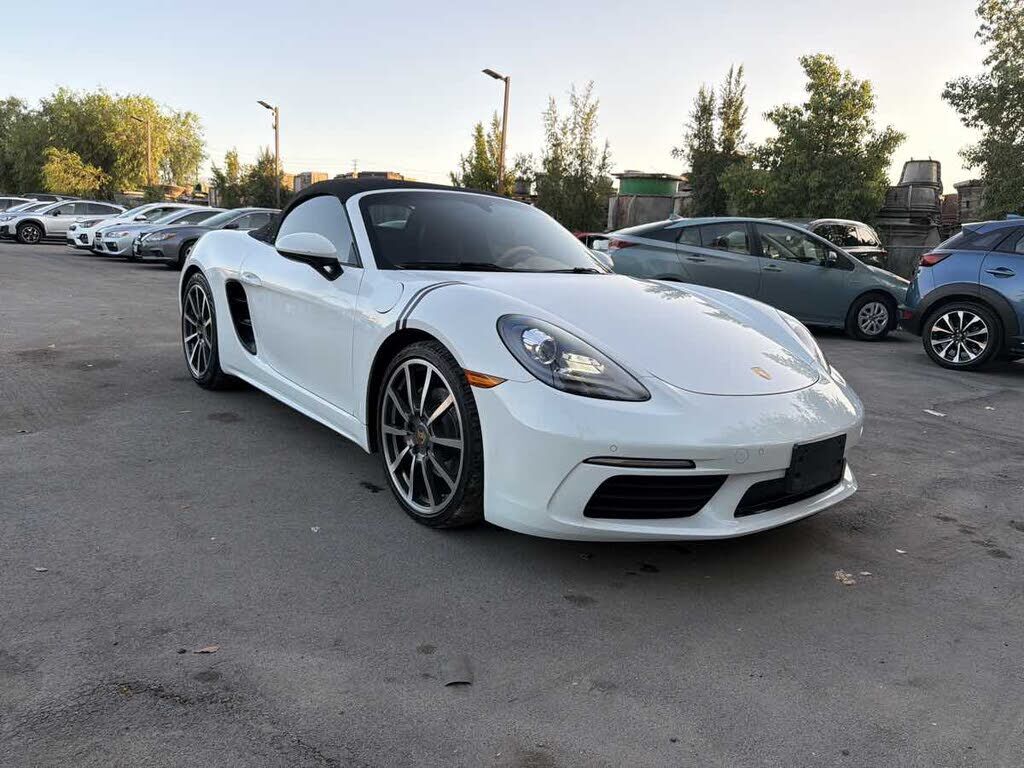 2017 PORSCHE Boxster