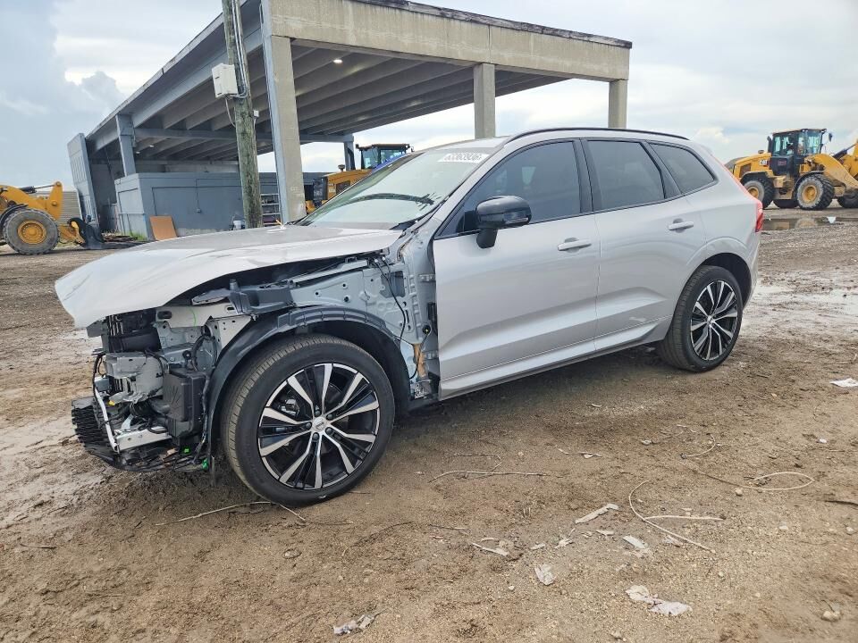 2025 VOLVO XC60