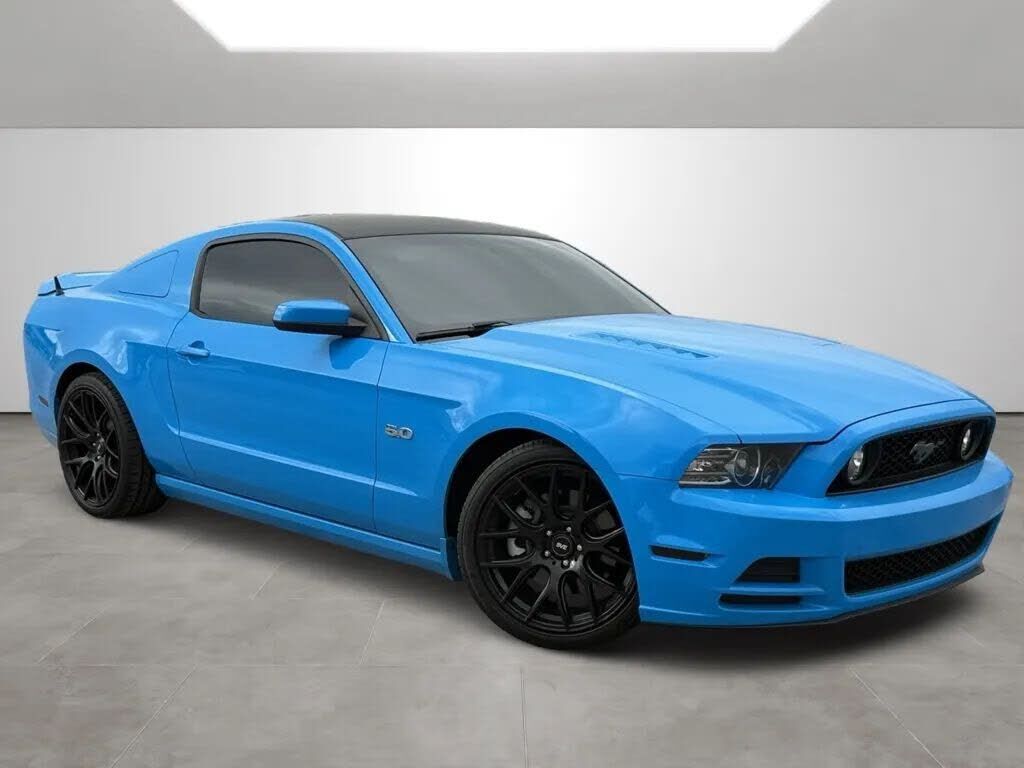 2013 FORD Mustang