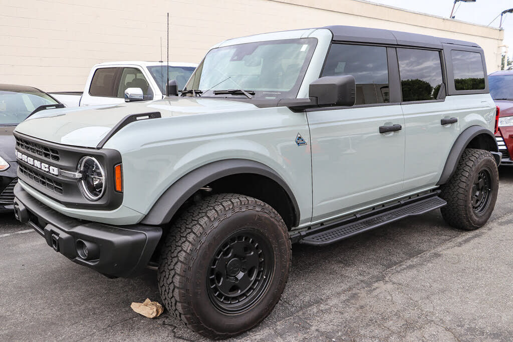 2023 FORD Bronco