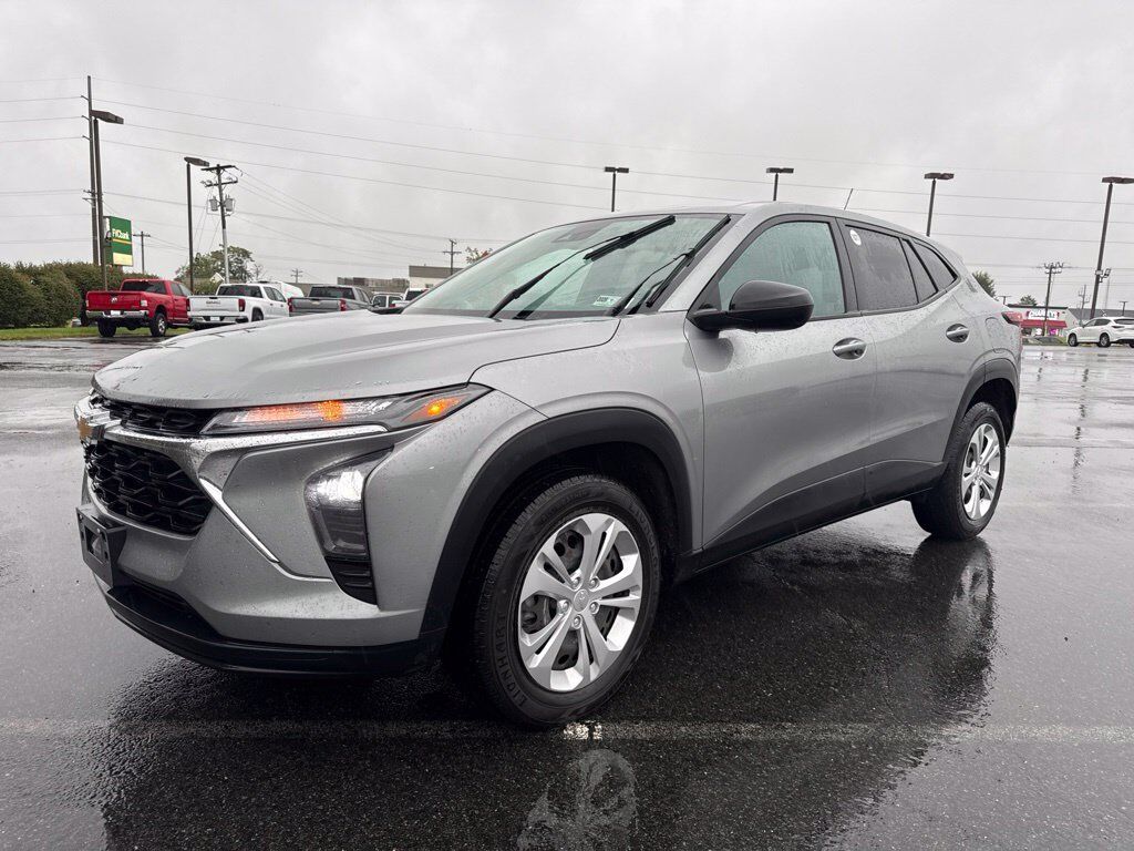 2024 CHEVROLET Trax