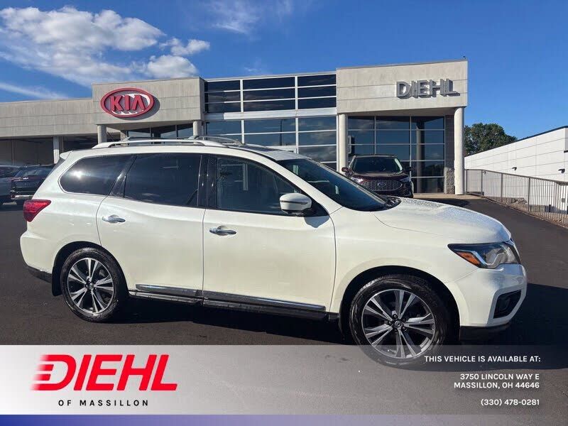 2017 NISSAN Pathfinder