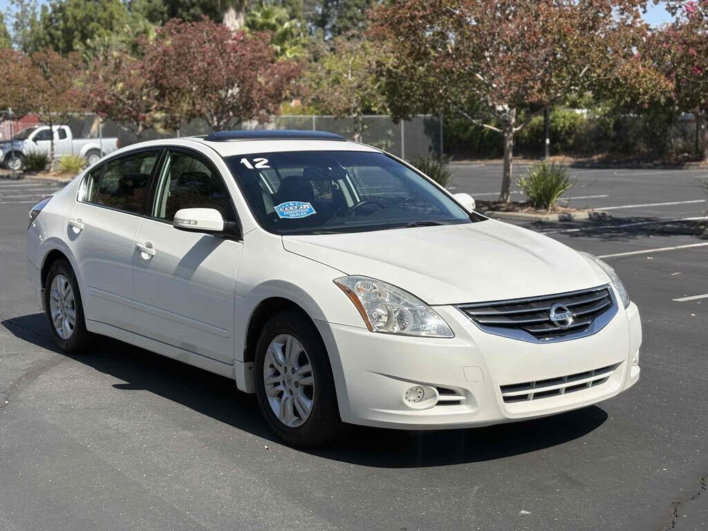 2012 NISSAN Altima