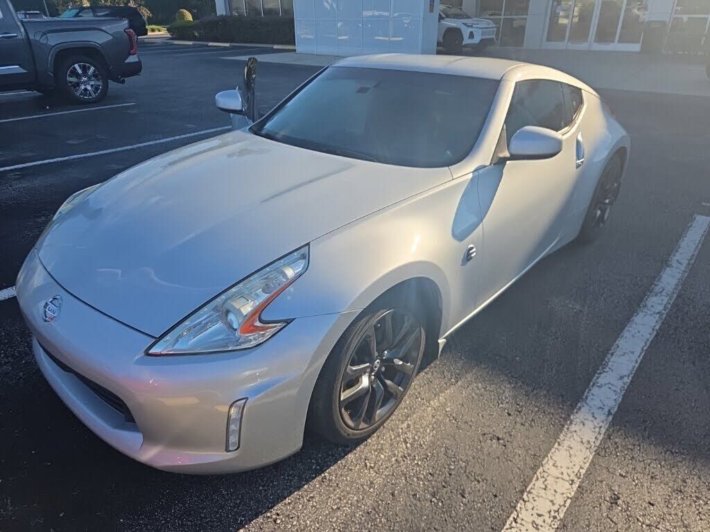 2017 NISSAN 370Z