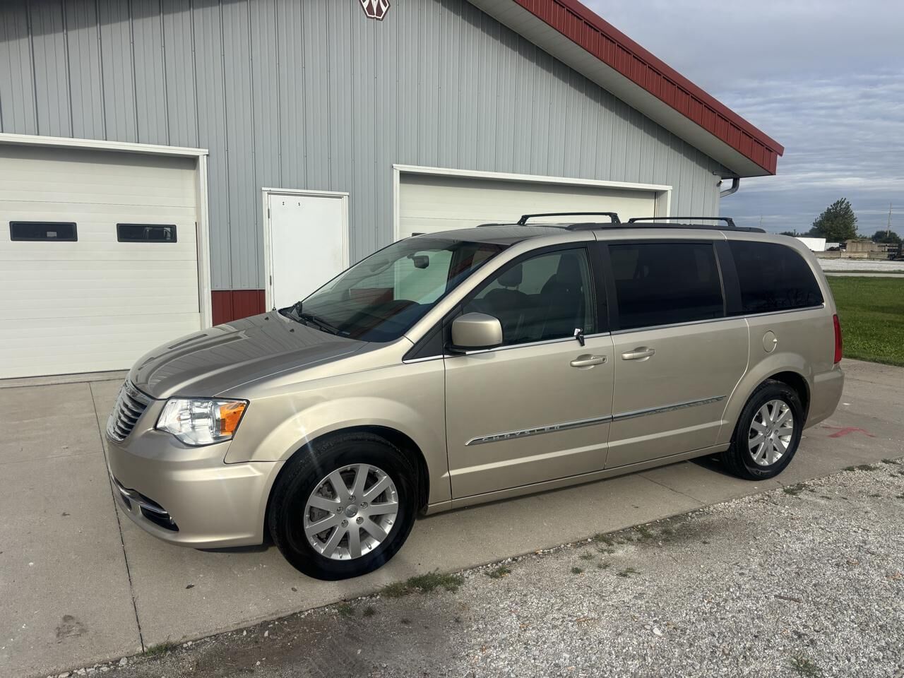 2016 CHRYSLER Town and Country