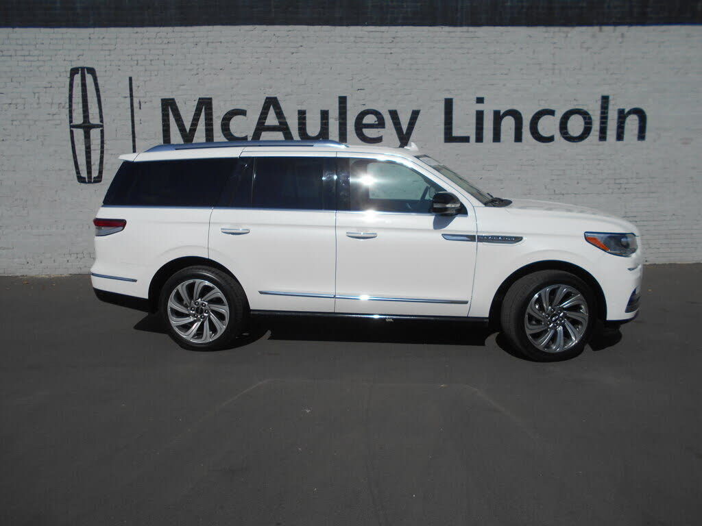 2023 LINCOLN Navigator