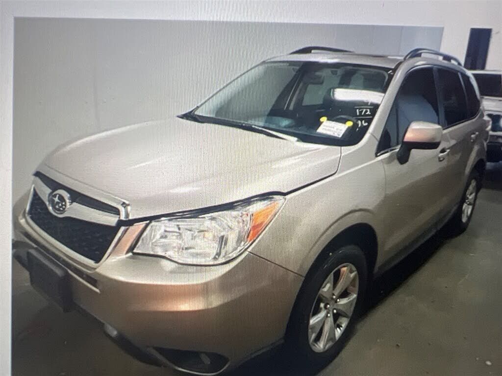 2016 SUBARU Forester