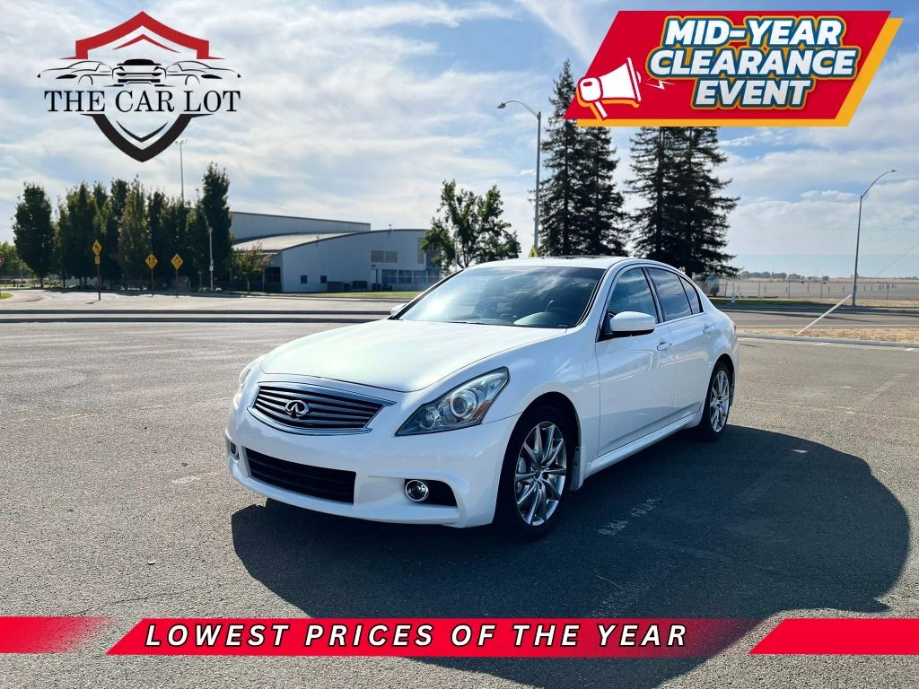 2013 INFINITI G37