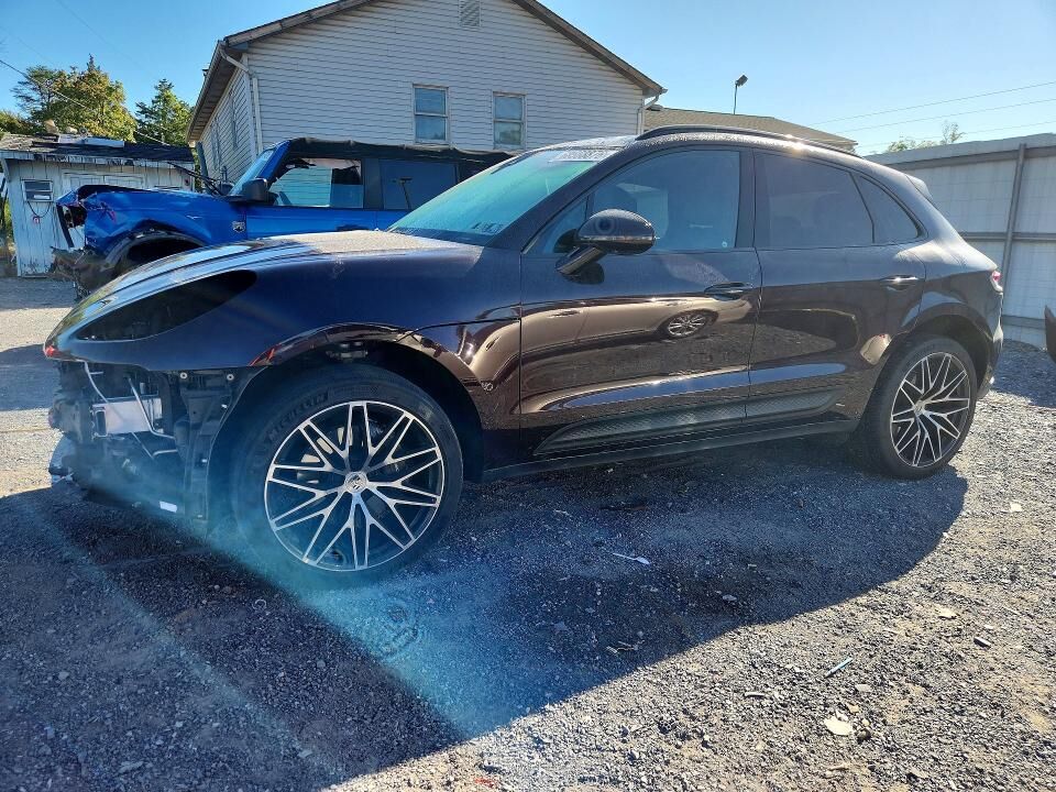 2023 PORSCHE Macan