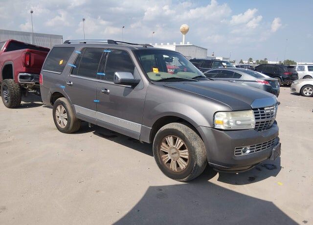 2010 LINCOLN Navigator