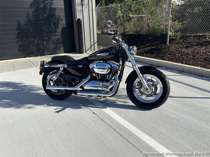 2012 HARLEY DAVIDSON Sportster 1200 Custom