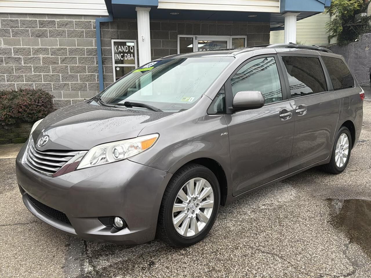 2016 TOYOTA Sienna