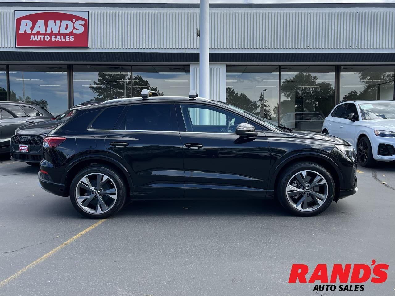 2022 AUDI Q4