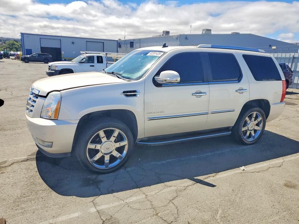 2011 CADILLAC Escalade